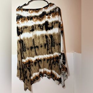 DJK woman, size large, tie-dye skirt, a gold, white and black